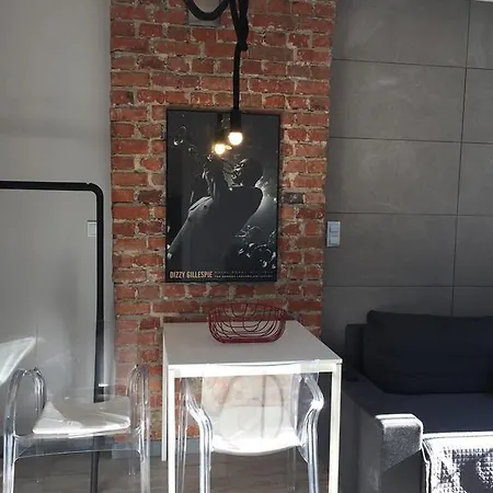 Old Town / Igielnicka Apartment *